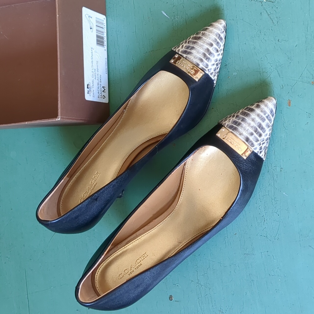 Coach Zan Two Tone Black/ Snake Skin heels Size 9 - Picture 4 of 16